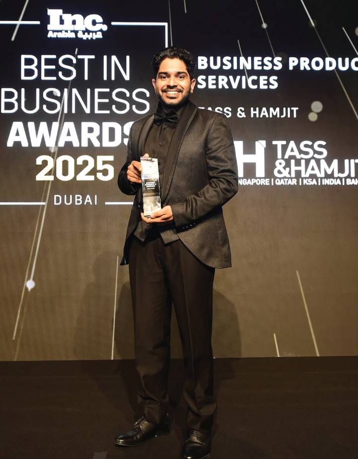 Tass and Hamjits Director Ahsan abdulla Receiving the best in business awards from Inc Arabia